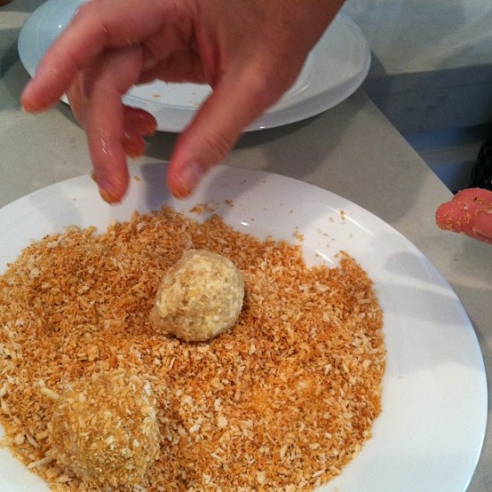 Quinoa Nuggets_3 Breading (1)
