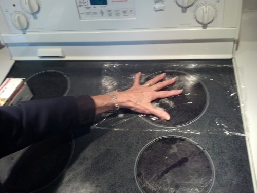 Grandma Dot's Cleaning Tips: Stovetop Scum www.herviewfromhome.com