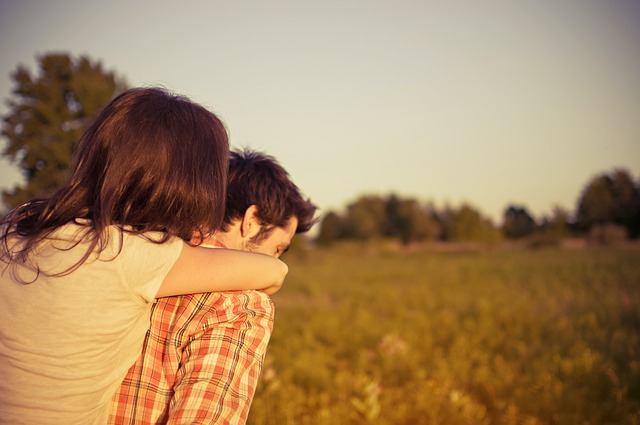 Are You in a Codependent Relationship? (10 Signs) www.herviewfromhome.com