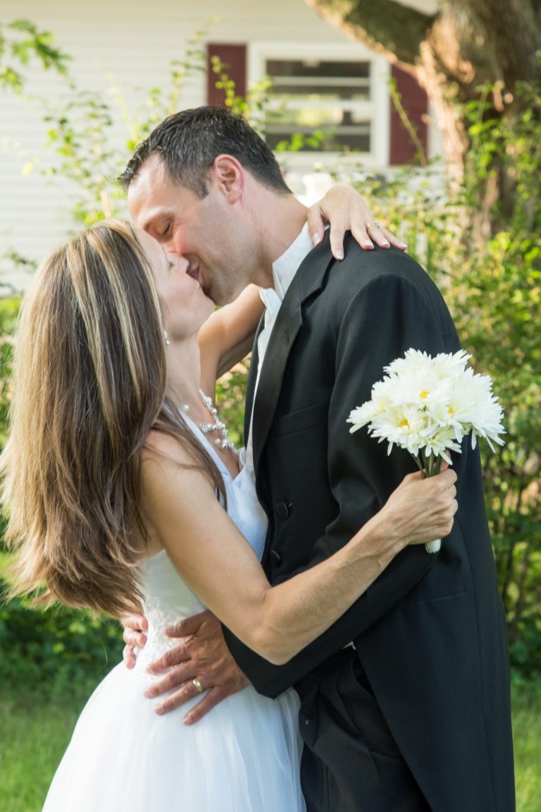 5 Reasons Every Couple Should Renew Their Wedding Vows Today www.herviewfromhome.com