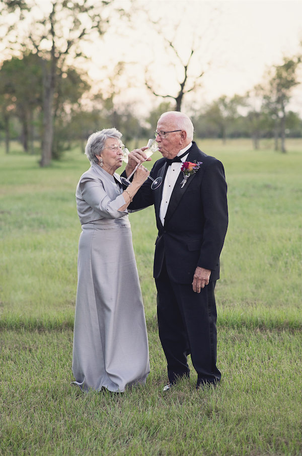 Sweet Couple Celebrates their 70th Wedding Anniversary Taking the Wedding Pictures They Never Had www.herviewfromhome.com
