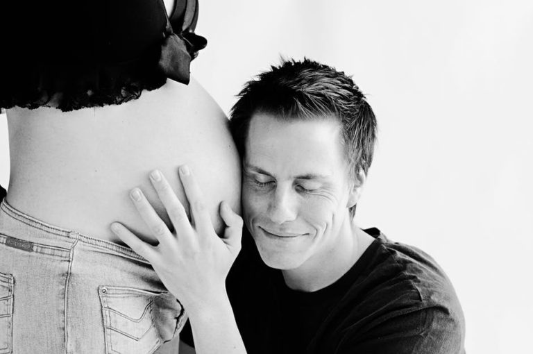 7 Great Ways to Support Your Husband During Pregnancy www.herviewfromhome.com