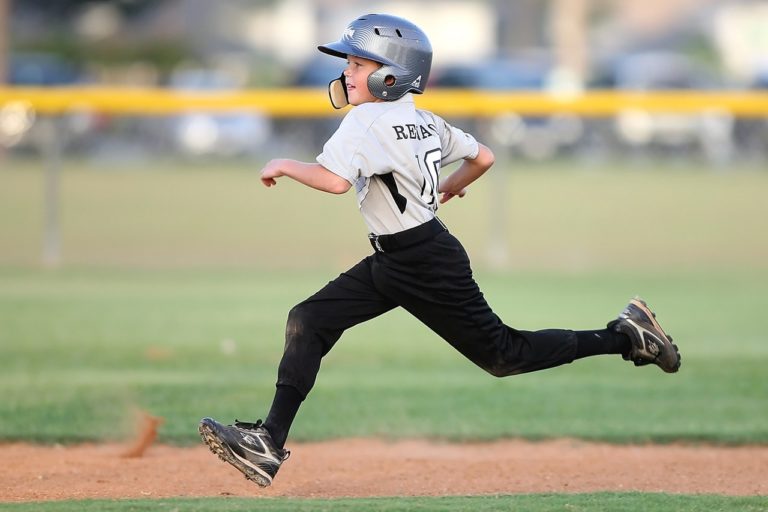 Mom Confession: My Kid is a Sports Fanatic and I Hate Sports www.herviewfromhome.com