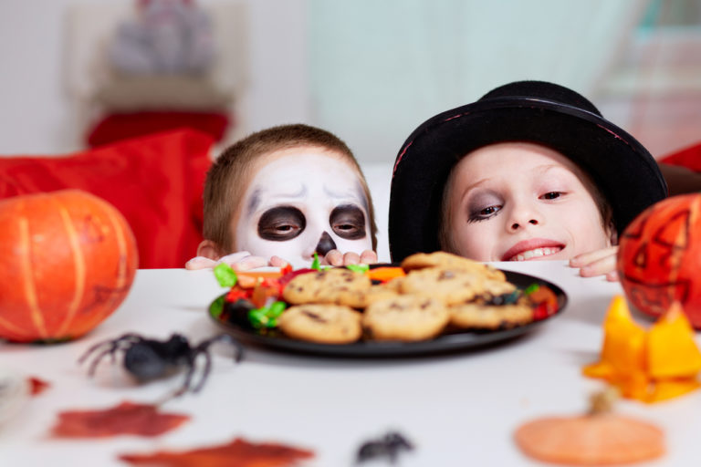 My Son's Peanut Allergy Makes Halloween Extra Scary www.herviewfromhome.com