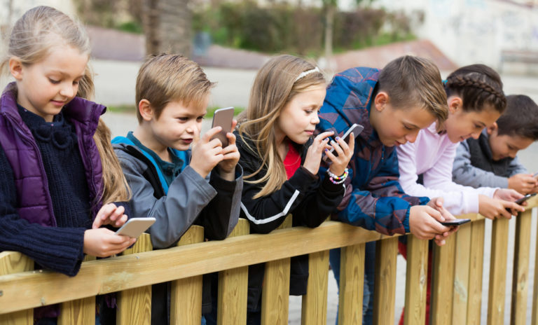 9 Tips to Start Your Kids Out Right on Social Media www.herviewfromhome.com