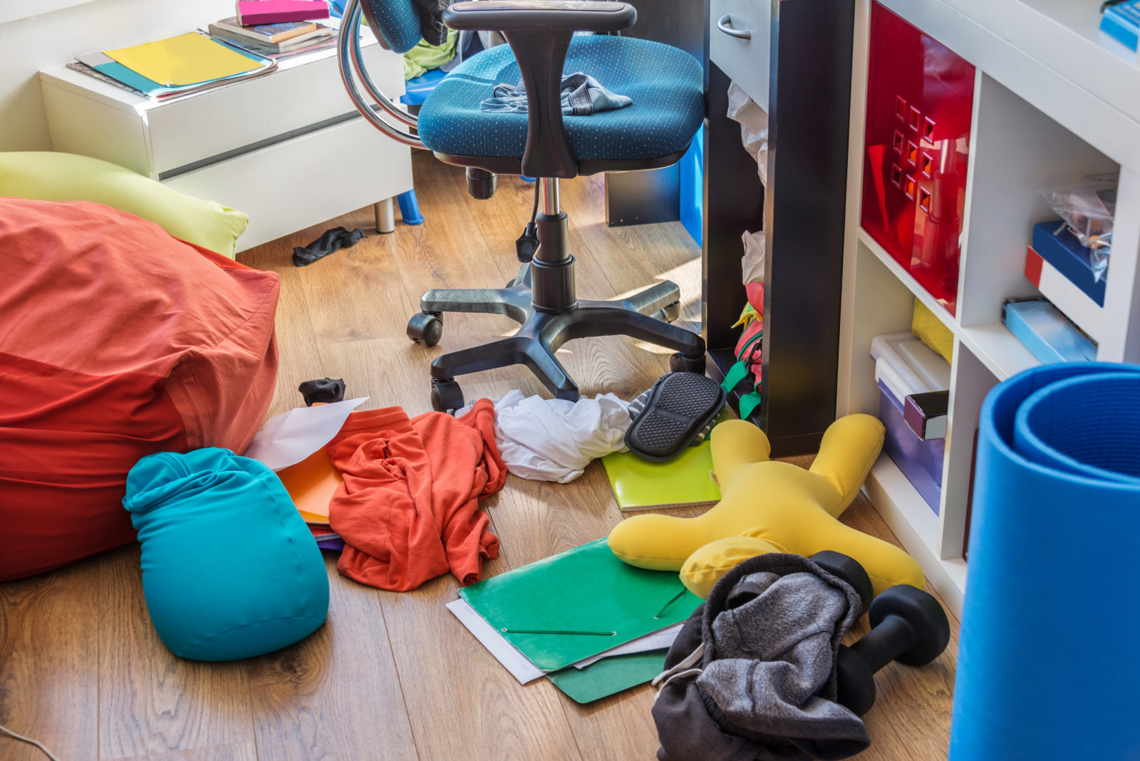 A Messy Kids Room / Messy Kids Room Images Search Images On Everypixel ...