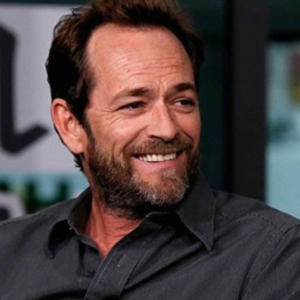 Luke Perry Was a Real-Life Hero to the Parents of Two Screaming Kids on a Plane