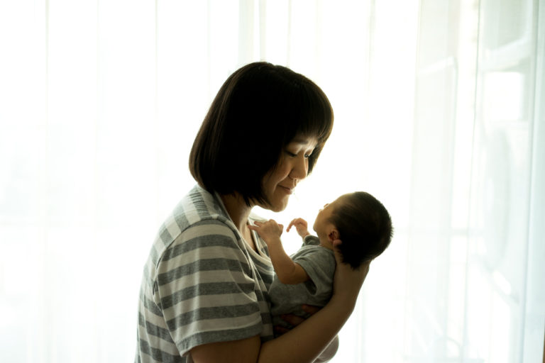 mother and newborn love www.herviewfromhome.com