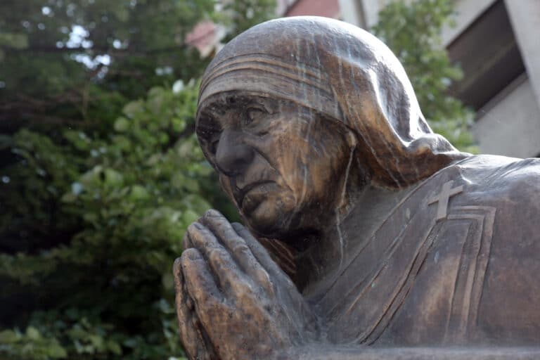 Mother Teresa statue
