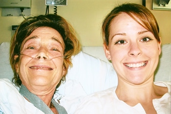 mother in the hospital with daughter