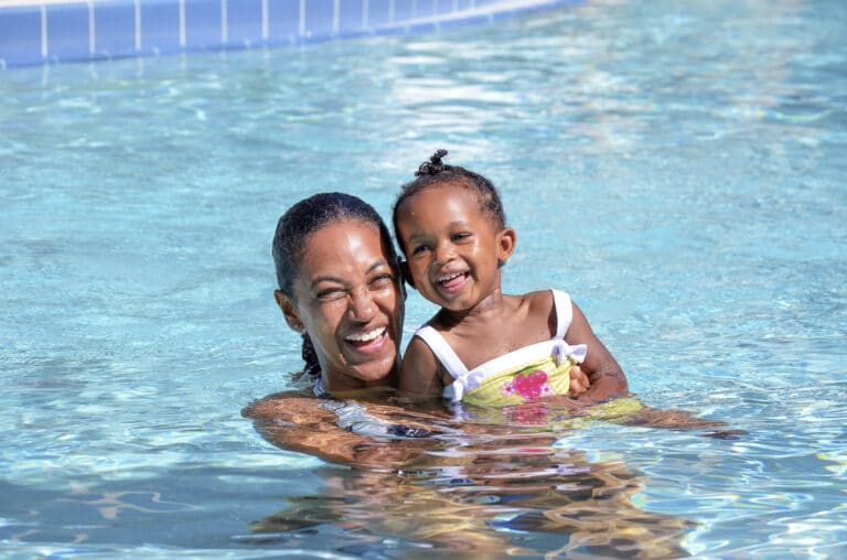 Mom swims with daughter