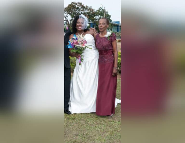 Bride and mother on wedding day, color photo