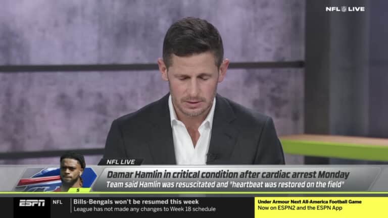 Dan Orlovsky prays on ESPN for Damar Hamlin