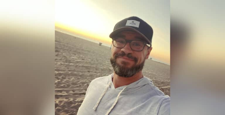 Dave Hollis Instagram photo on beach
