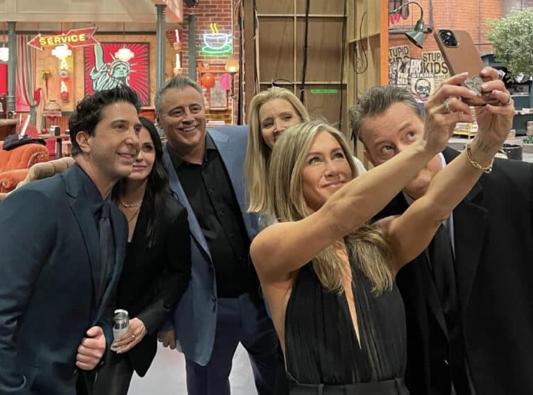 Friends cast takes selfie on the set of the series reunion