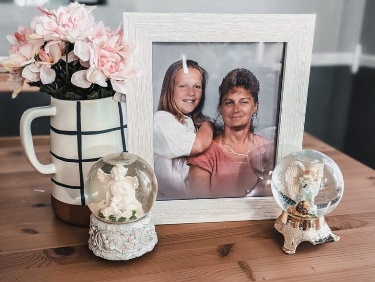 Framed photo of mother and tween daughter